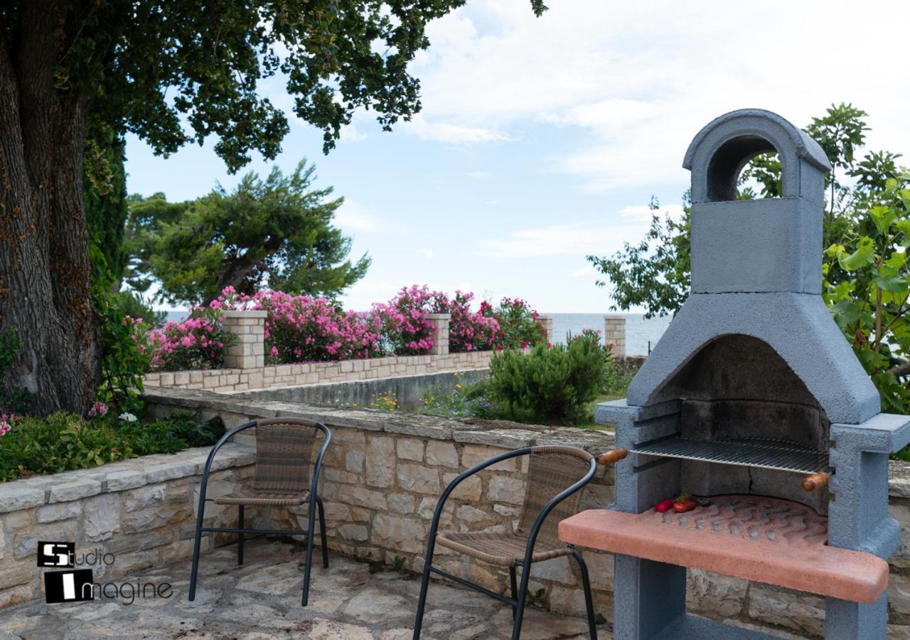 Charming Stone Cottage By The Sea Umag Exterior photo