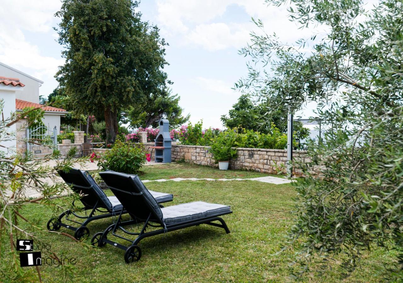 Charming Stone Cottage By The Sea Umag Exterior photo