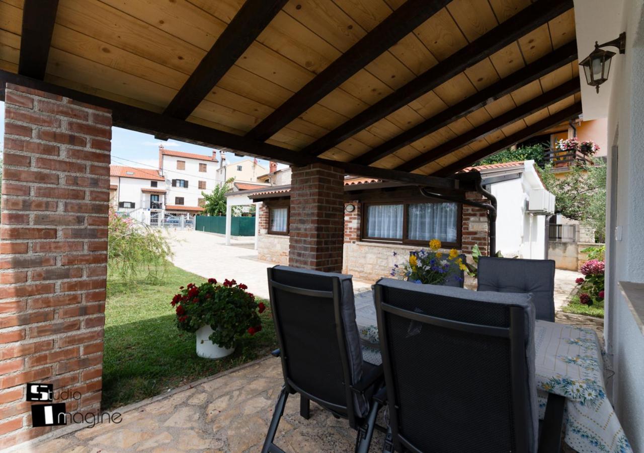 Charming Stone Cottage By The Sea Umag Exterior photo