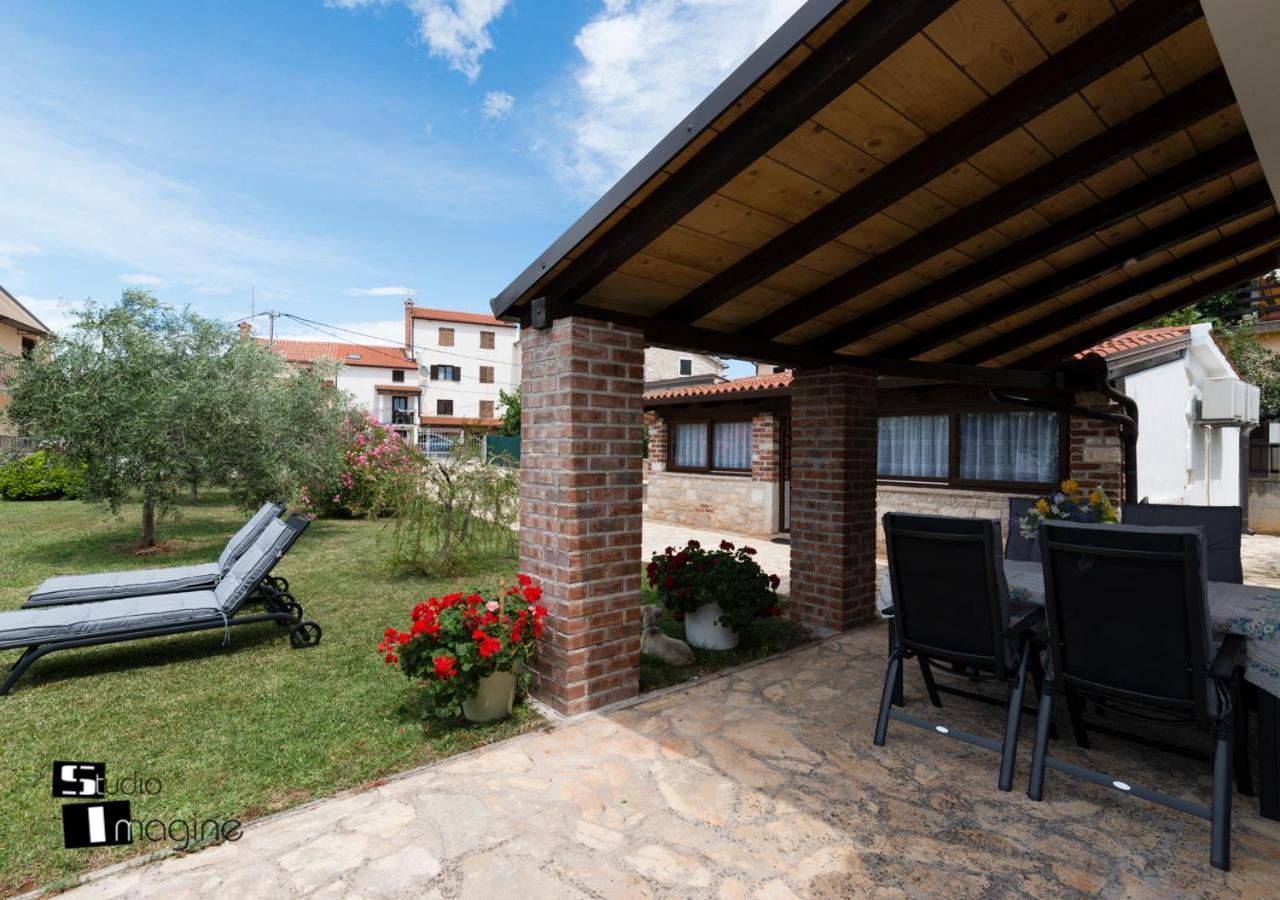 Charming Stone Cottage By The Sea Umag Exterior photo