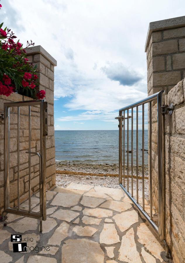 Charming Stone Cottage By The Sea Umag Exterior photo