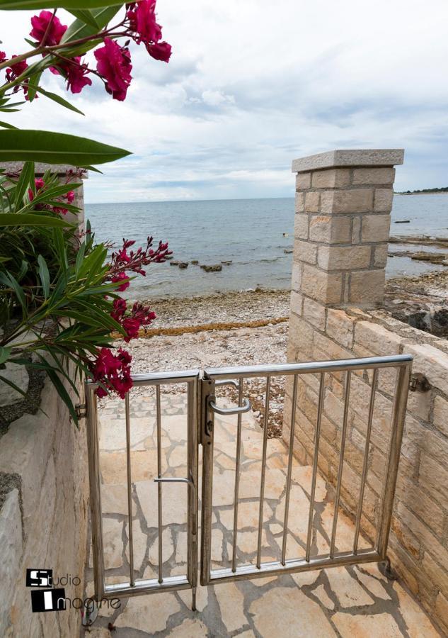 Charming Stone Cottage By The Sea Umag Exterior photo
