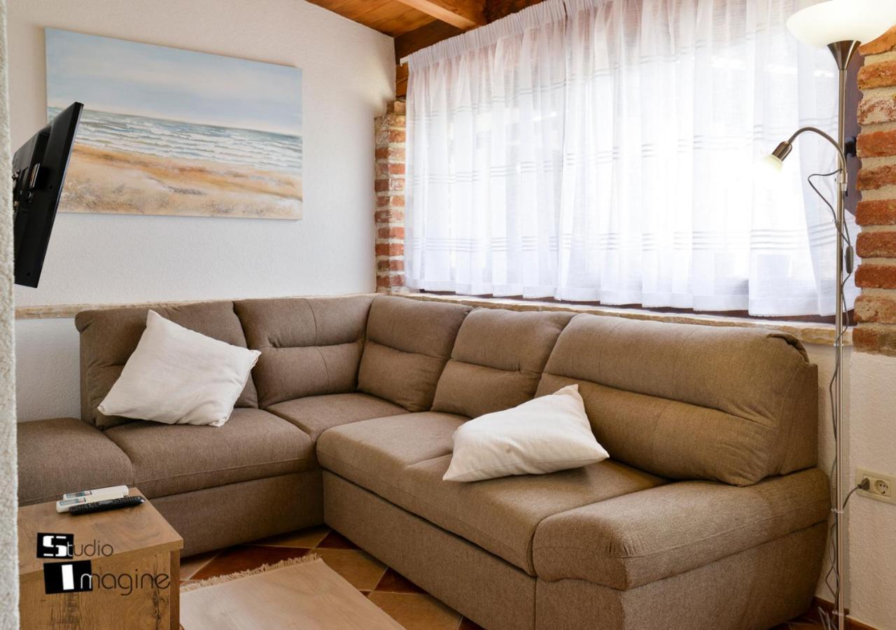 Charming Stone Cottage By The Sea Umag Exterior photo